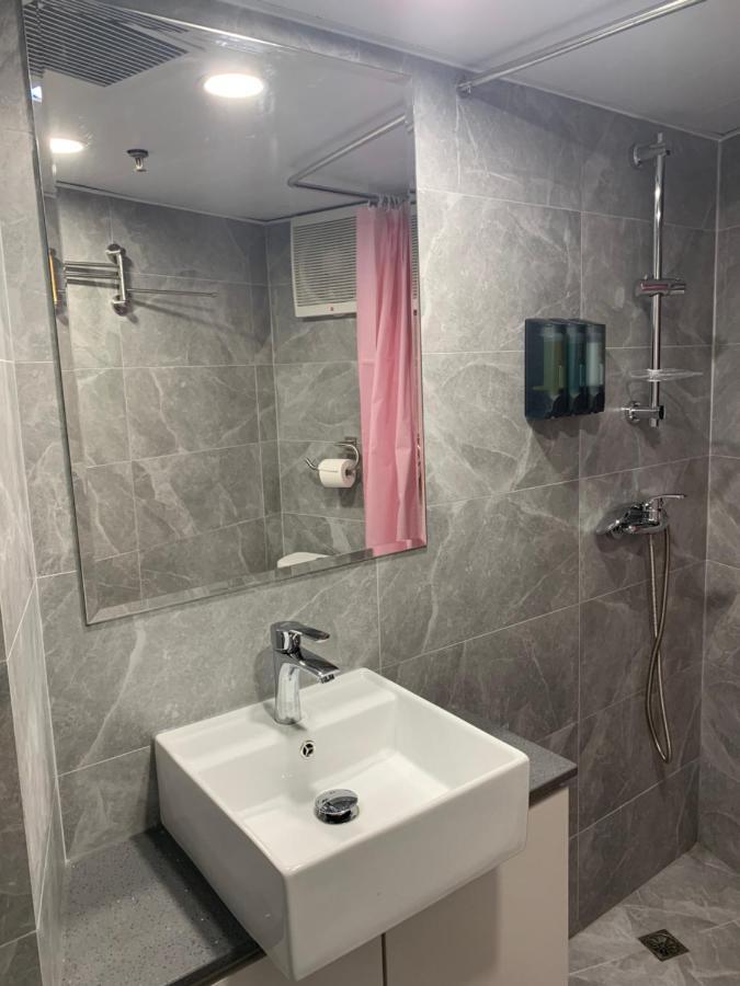 J Hotel Hong Kong Exterior photo